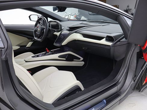 Used 2025 Lamborghini Revuelto AWD/4WD image 39