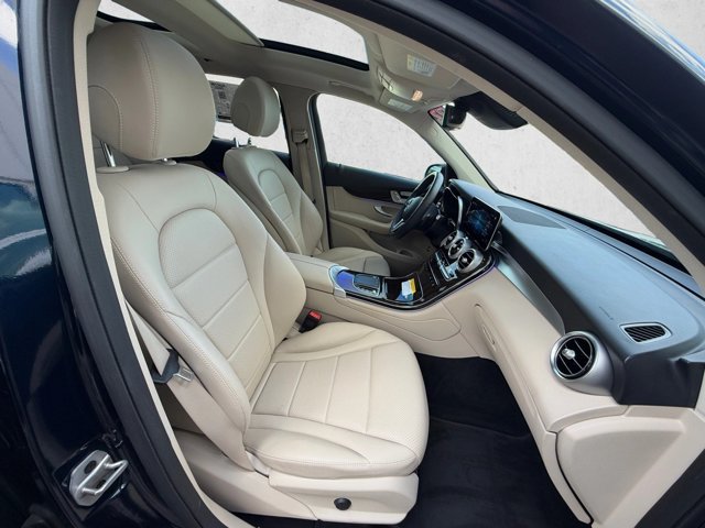 Used 2022 Mercedes-Benz GLC 300 image 23