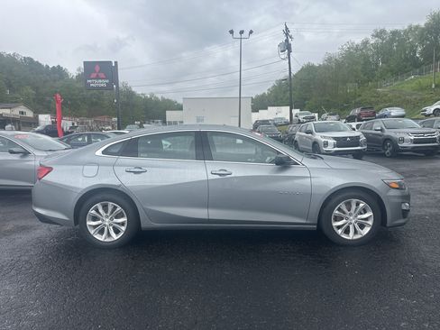 Used 2024 Chevrolet Malibu LT FWD image 3