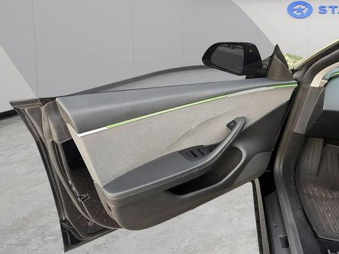 Used 2025 Tesla Model 3 Long Range RWD image 10