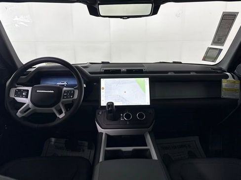 New 2026 Land Rover Defender 110 X-Dynamic SE image 25