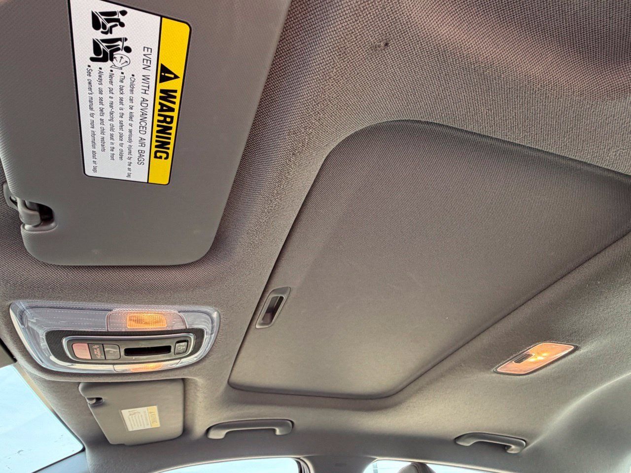 Used 2025 Hyundai Elantra SEL FWD image 19