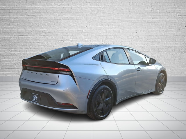 Used 2024 Toyota Prius LE FWD image 6