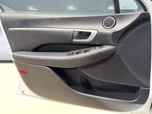 Used 2025 Hyundai Sonata SEL FWD image 13