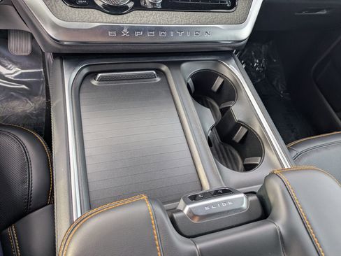 Certified 2025 Ford Expedition Tremor image 22