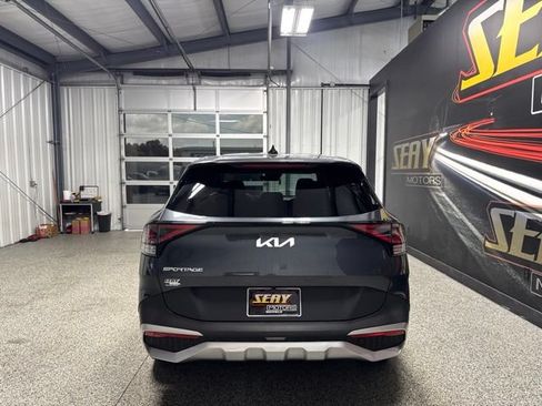 Used 2024 Kia Sportage LX FWD image 17