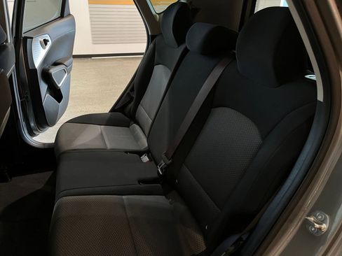 Used 2025 Kia Soul LX w/ LX Technology Package image 38