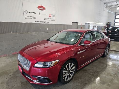 Used 2017 Lincoln Continental Premiere image 7