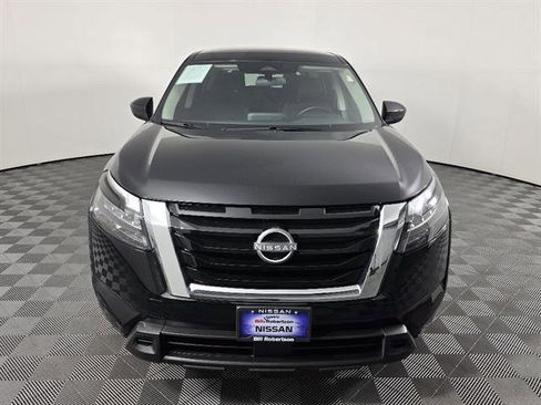 Used 2025 Nissan Pathfinder S w/ Cargo Package image 9