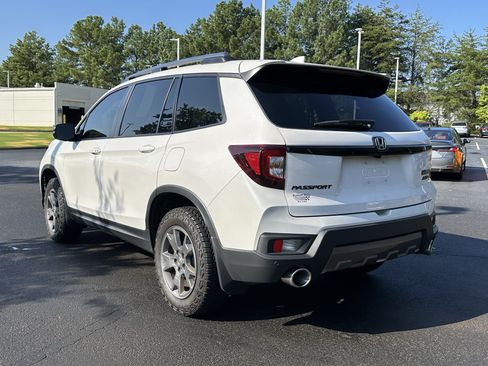 Used 2025 Honda Passport TrailSport image 11