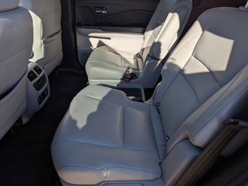 Used 2016 Honda Pilot Elite image 22