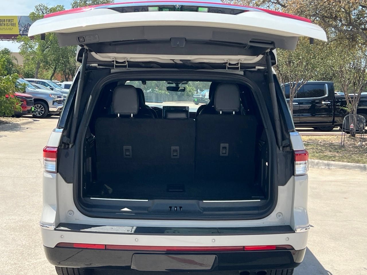 Used 2023 Lincoln Navigator Reserve AWD/4WD image 26