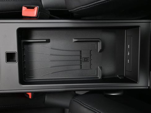 Certified 2025 Porsche 911 Targa 4 GTS AWD/4WD image 21
