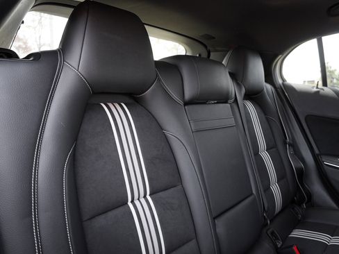 Used 2018 Mercedes-Benz GLA 250 image 33