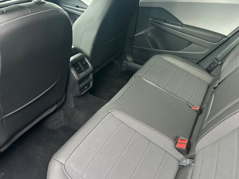 Used 2023 Volkswagen Taos SE image 25