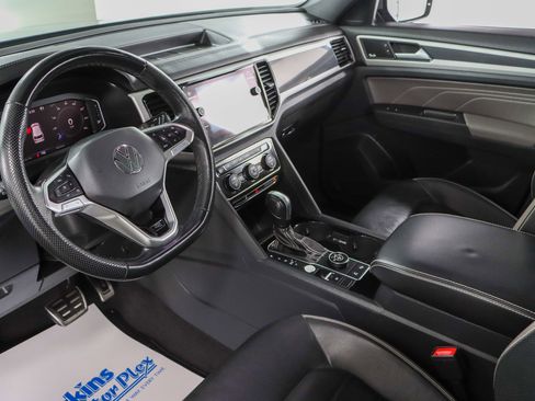 Used 2023 Volkswagen Atlas Cross Sport SEL Premium R-Line image 25