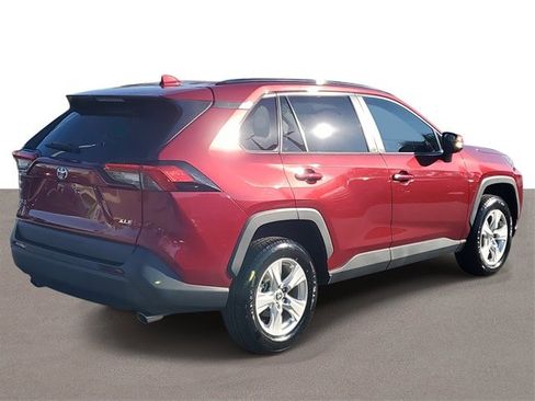 Used 2021 Toyota RAV4 XLE image 4