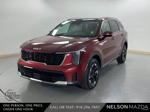 Used 2024 Kia Sorento S w/ Panoramic Sunroof Package image 1