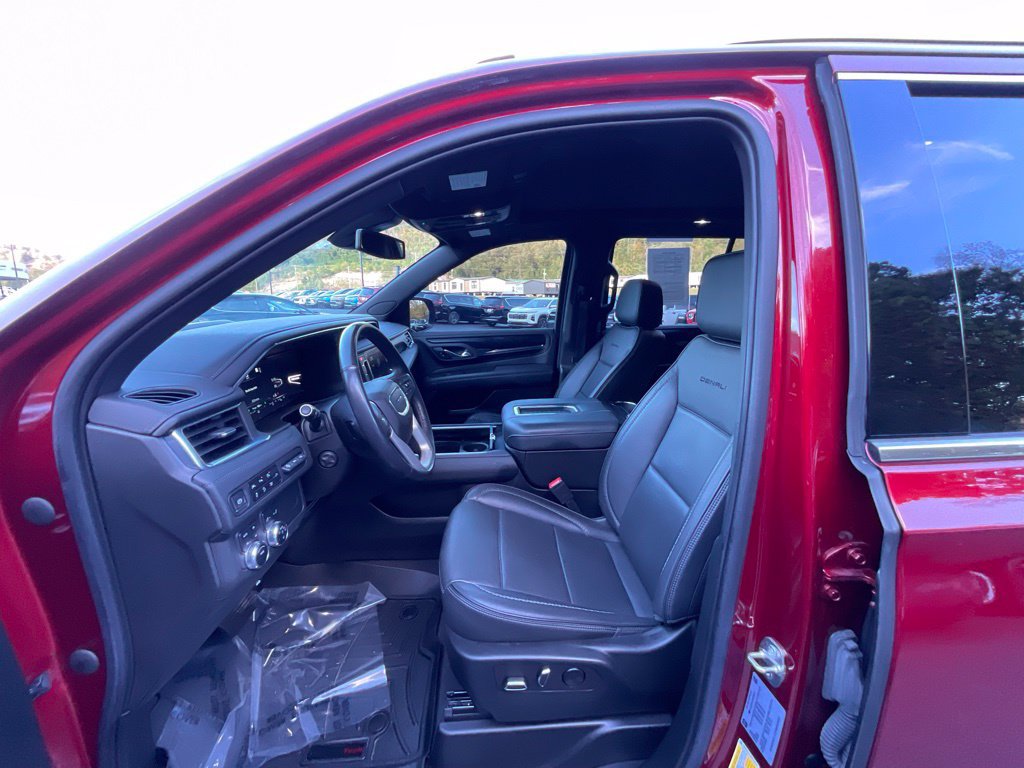 Used 2022 GMC Yukon Denali AWD/4WD image 9
