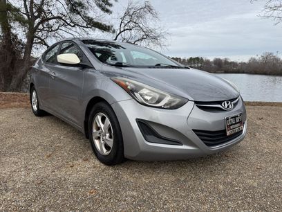 Used 2015 Hyundai Elantra SE