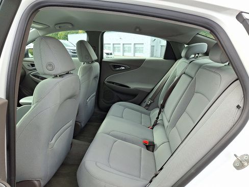 Used 2017 Chevrolet Malibu LS image 11