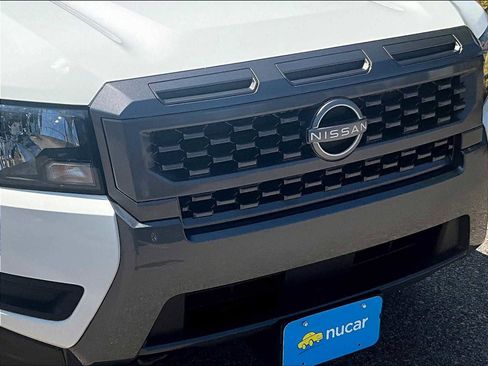 Used 2025 Nissan Frontier SV image 31