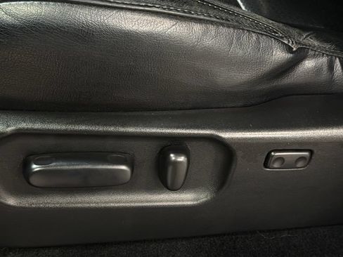 Used 2020 Toyota Tacoma Limited AWD/4WD image 22
