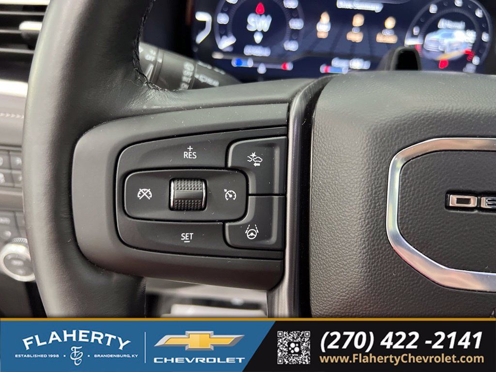 Used 2023 GMC Yukon XL Denali Ultimate AWD/4WD image 26