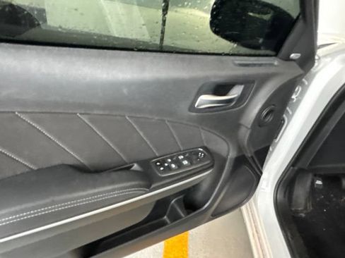 Used 2023 Dodge Charger SXT RWD image 29