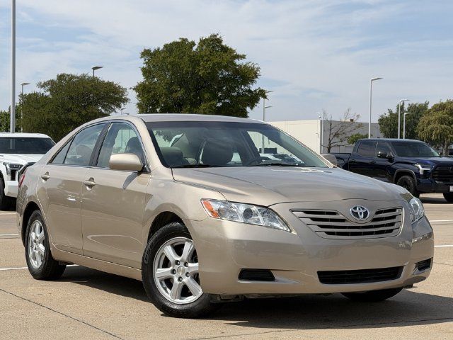 Used 2008 Toyota Camry LE FWD image 2