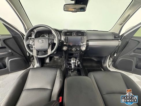 Used 2020 Toyota 4Runner TRD Off-Road Premium w/ Moonroof Package AWD/4WD image 4
