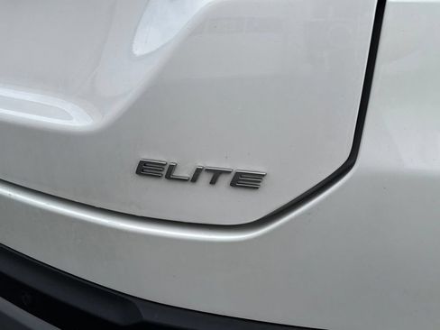 Certified 2024 Honda Pilot Elite image 10