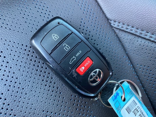 Used 2025 Toyota Camry XSE AWD/4WD image 25
