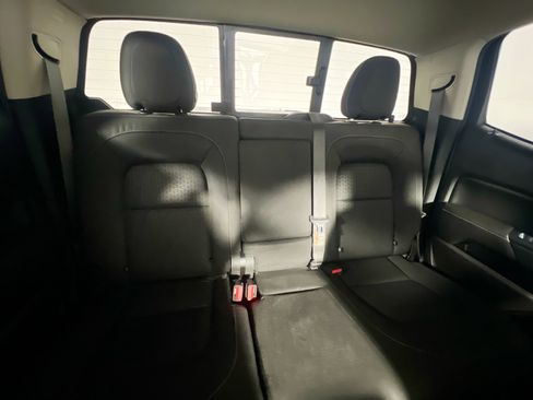 Used 2018 GMC Canyon SLE w/ SLE Convenience Package image 32