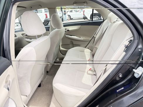 Used 2011 Toyota Corolla LE FWD image 12
