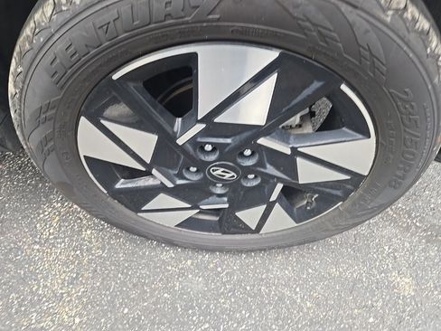 Used 2025 Hyundai Kona SEL AWD/4WD image 9