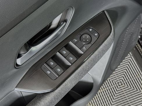 New 2026 Nissan Kicks SV FWD image 18