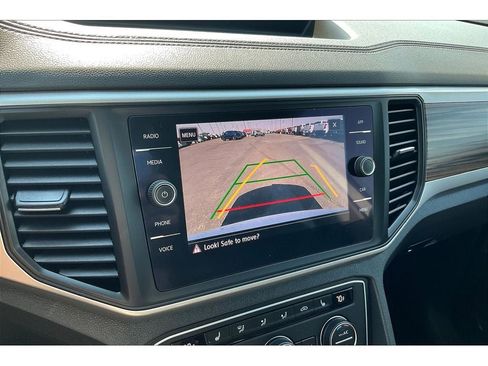 Used 2021 Volkswagen Atlas SE image 22