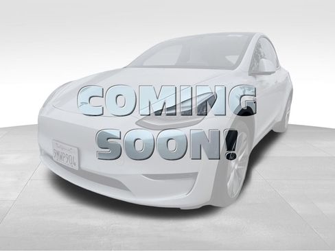 Used 2021 Tesla Model Y Long Range image 1