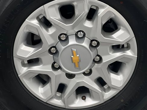 Used 2024 Chevrolet Silverado 2500 LT image 61