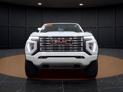 Used 2023 GMC Canyon Denali AWD/4WD image 2