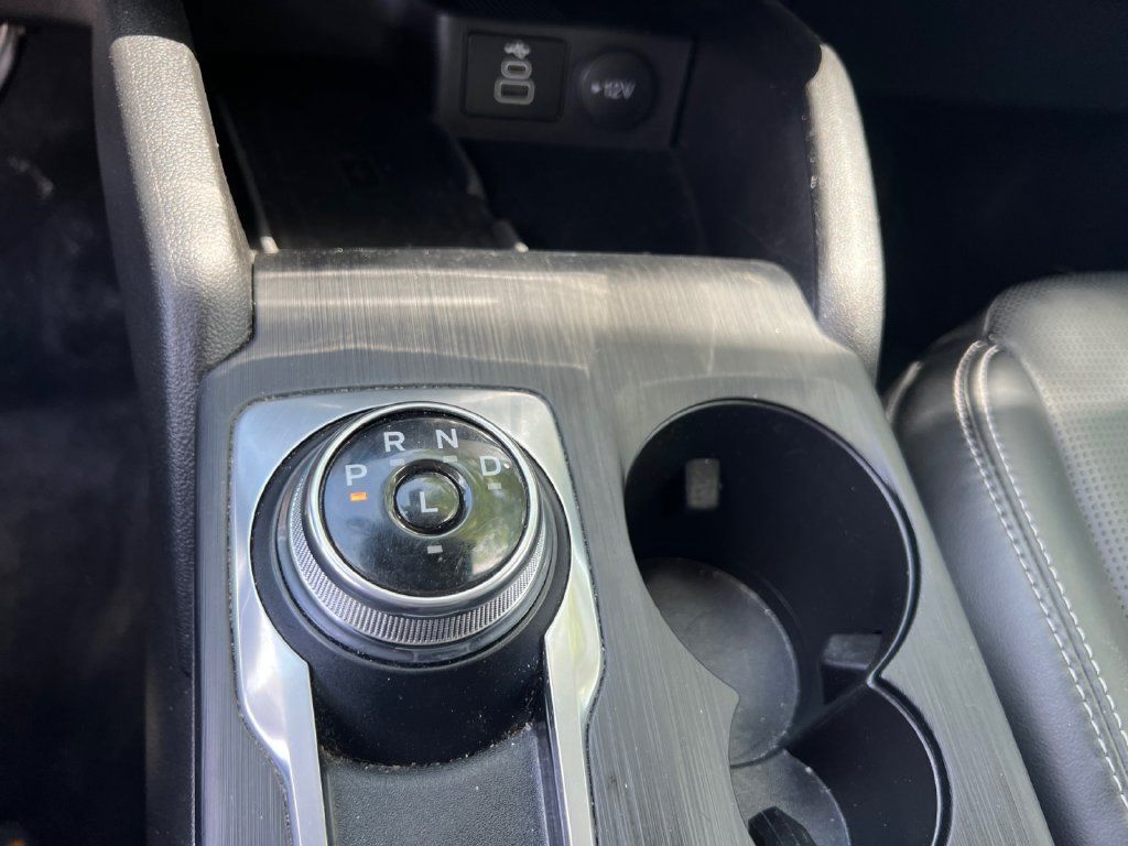 Used 2025 Ford Escape Platinum AWD/4WD image 20