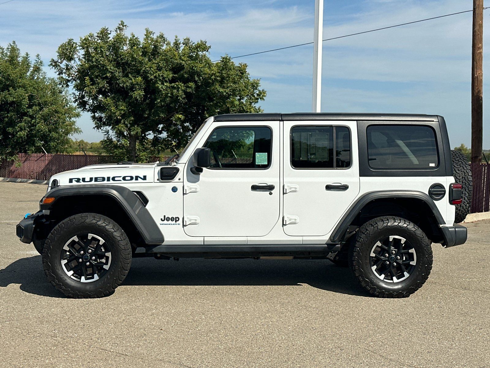 Used 2024 Jeep Wrangler Unlimited Rubicon 4xe AWD/4WD image 7