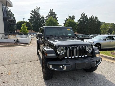 Used 2019 Jeep Wrangler Unlimited Sahara AWD/4WD image 5