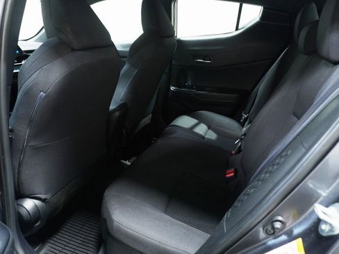 Used 2018 Toyota C-HR XLE image 12