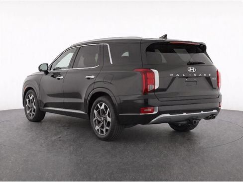 Used 2022 Hyundai Palisade Calligraphy w/ Cargo Package FWD image 7