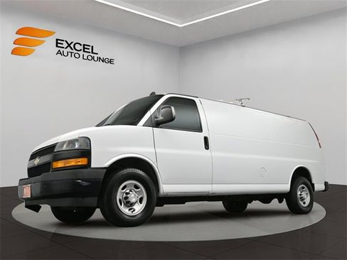 Used 2018 Chevrolet Express 2500 Extended w/ Driver Convenience Package image 24