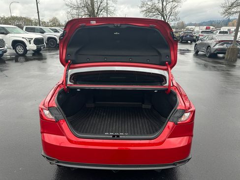 Certified 2025 Toyota Camry SE w/ Convenience Package image 12