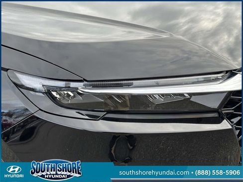 Used 2025 Honda CR-V EX-L image 10