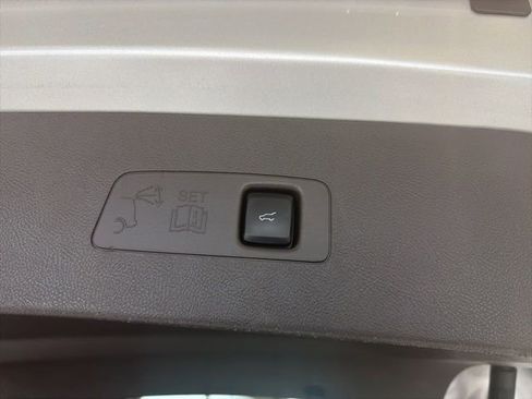 Used 2020 Lincoln Corsair AWD w/ Premium Package image 18